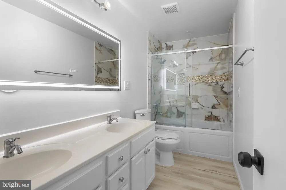 4223 AVON DRIVE Montclair, VA 22025