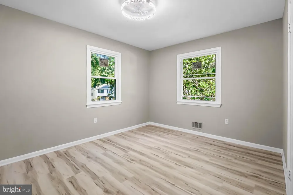 4223 AVON DRIVE Montclair, VA 22025