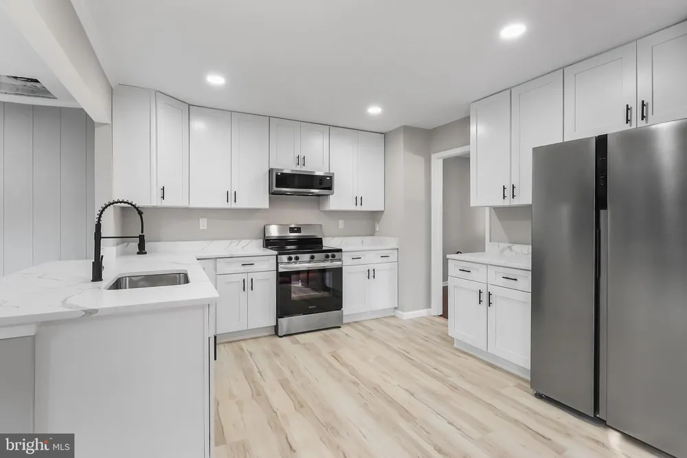 4223 AVON DRIVE Montclair, VA 22025