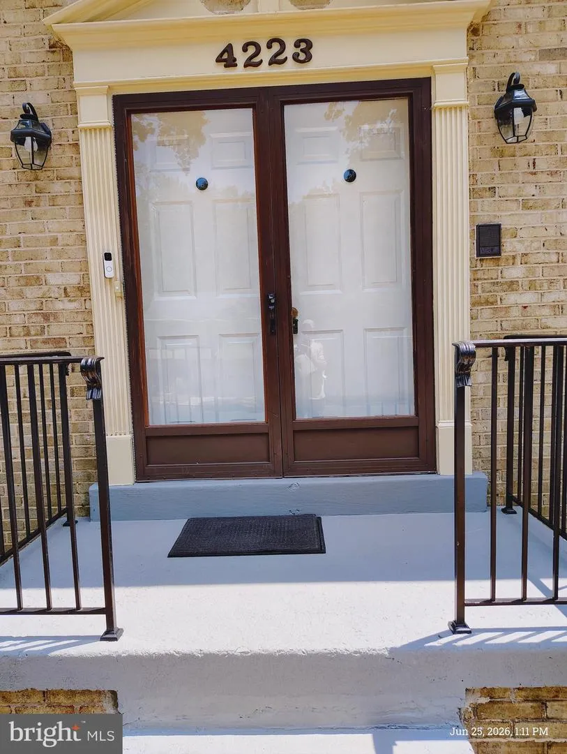 4223 AVON DRIVE Montclair, VA 22025