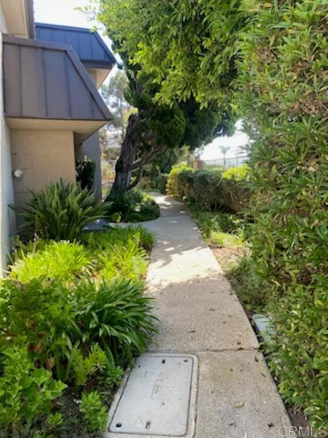 834 S Sierra Avenue Solana Beach, CA 92075