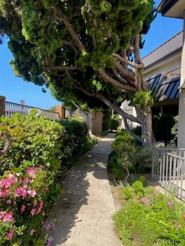 834 S Sierra Avenue Solana Beach, CA 92075