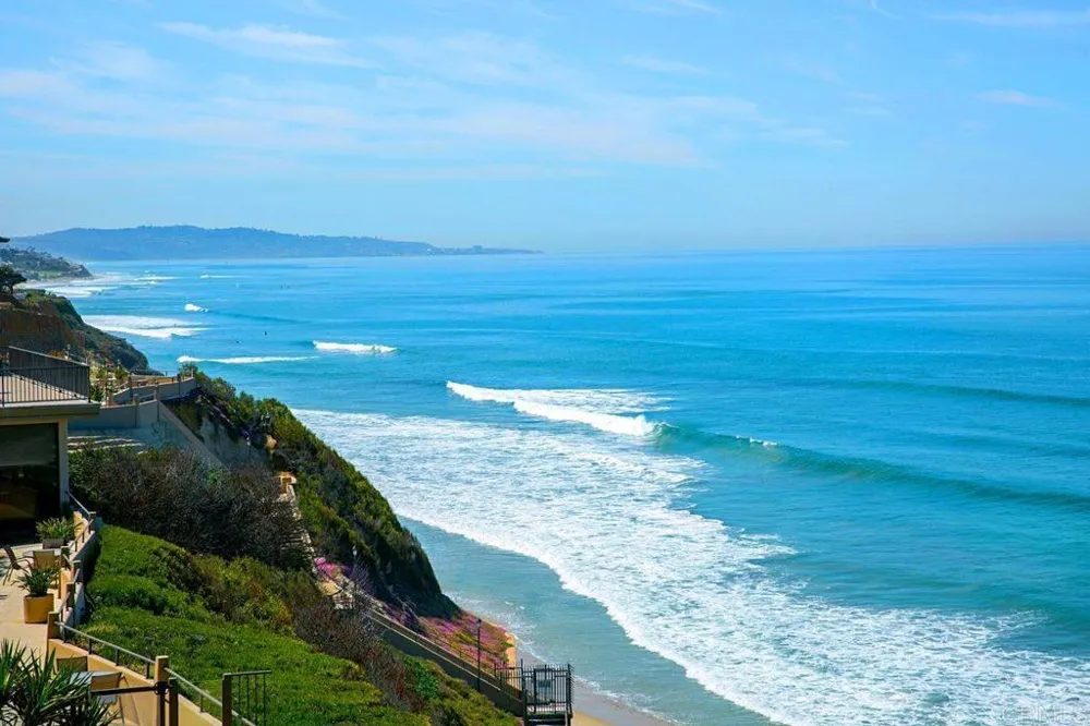 834 S Sierra Avenue Solana Beach, CA 92075