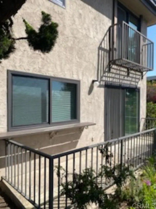 834 S Sierra Avenue Solana Beach, CA 92075