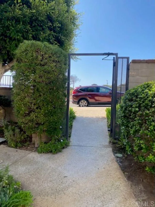 834 S Sierra Avenue Solana Beach, CA 92075