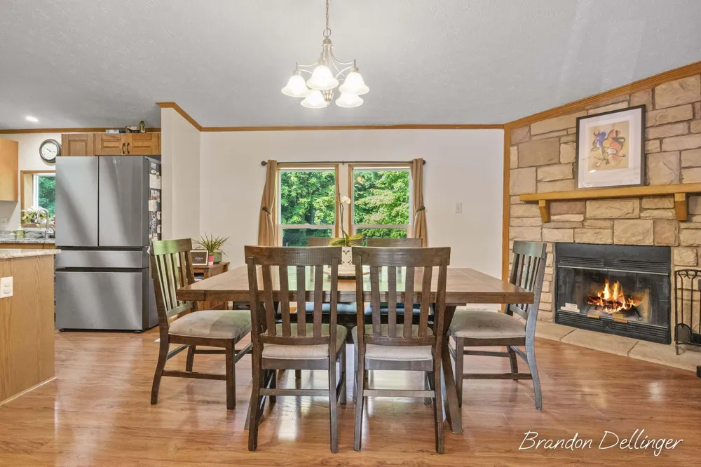 6467 S Croton Hardy Drive S Newaygo, MI 49337