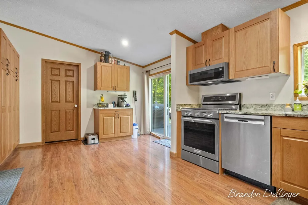 6467 S Croton Hardy Drive S Newaygo, MI 49337