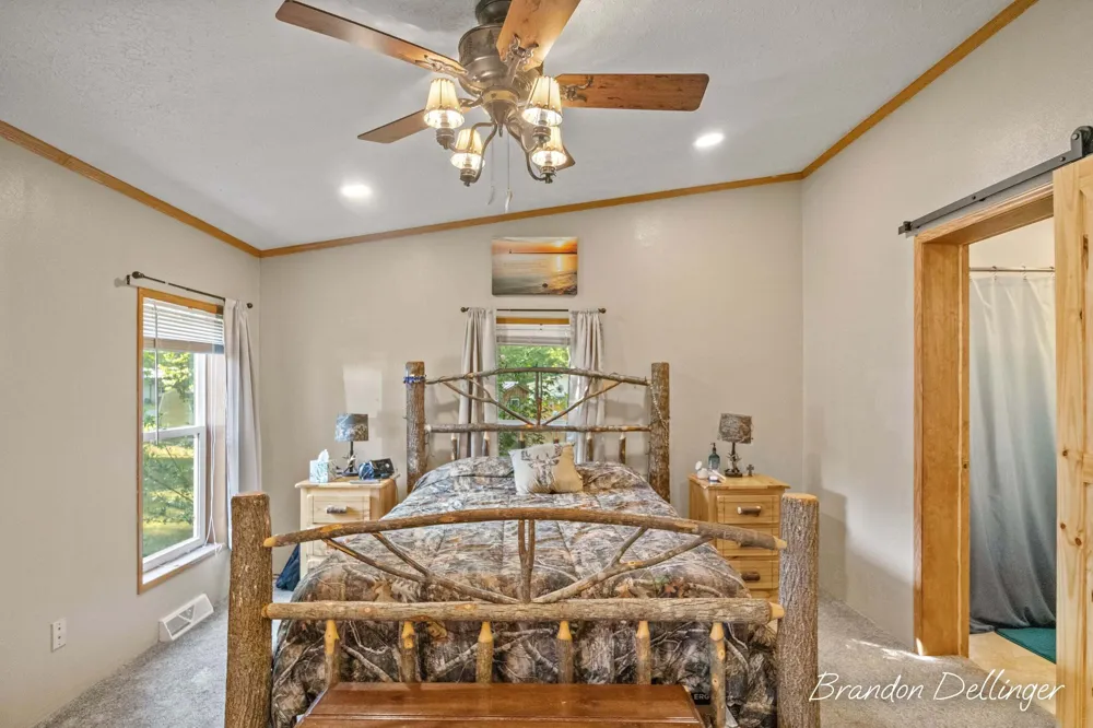 6467 S Croton Hardy Drive S Newaygo, MI 49337