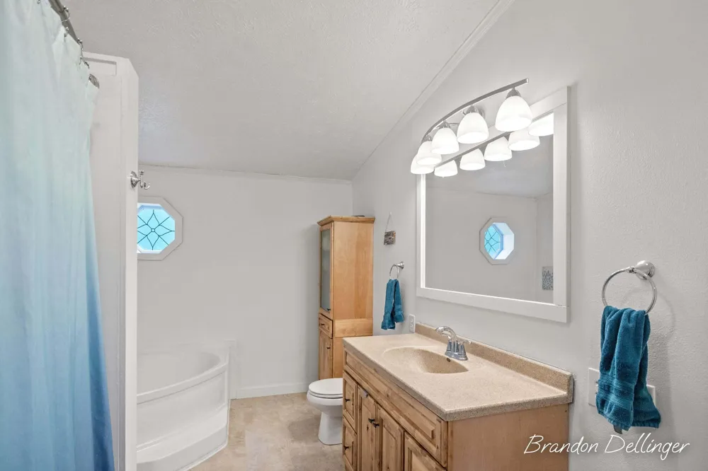 6467 S Croton Hardy Drive S Newaygo, MI 49337