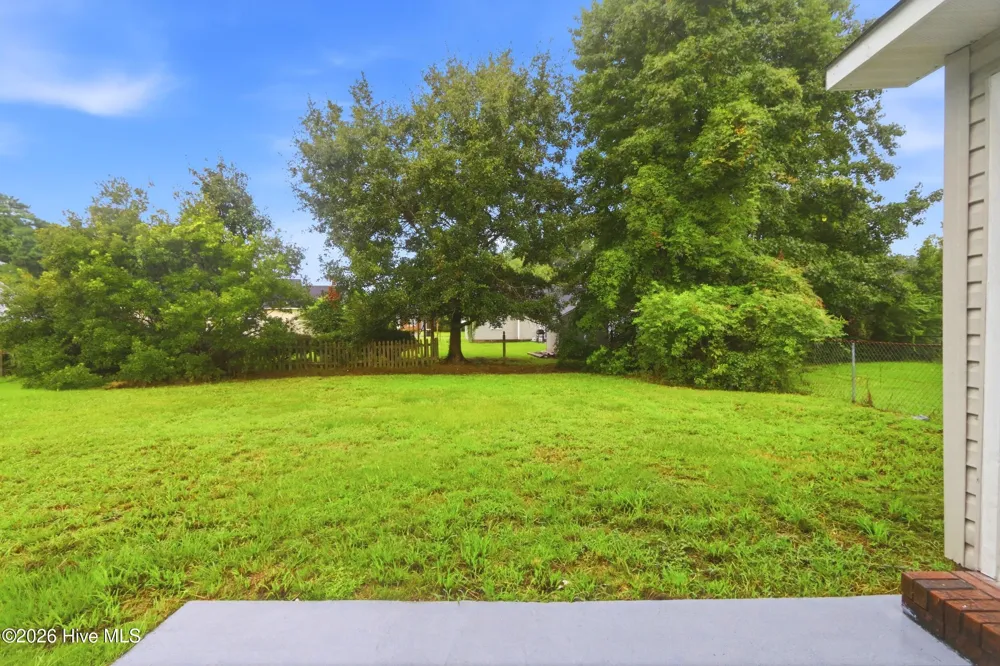 125 Live Oak Court Midway Park, NC 28544