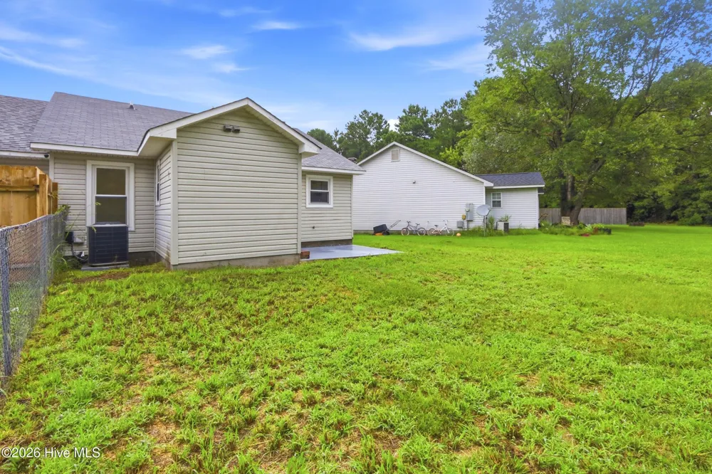 125 Live Oak Court Midway Park, NC 28544