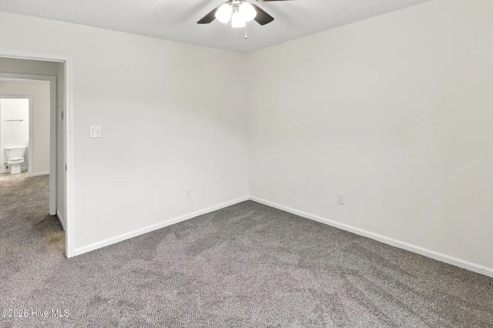 125 Live Oak Court Midway Park, NC 28544