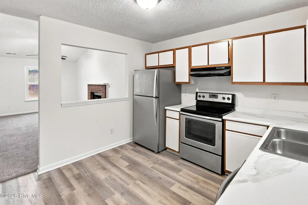 125 Live Oak Court Midway Park, NC 28544