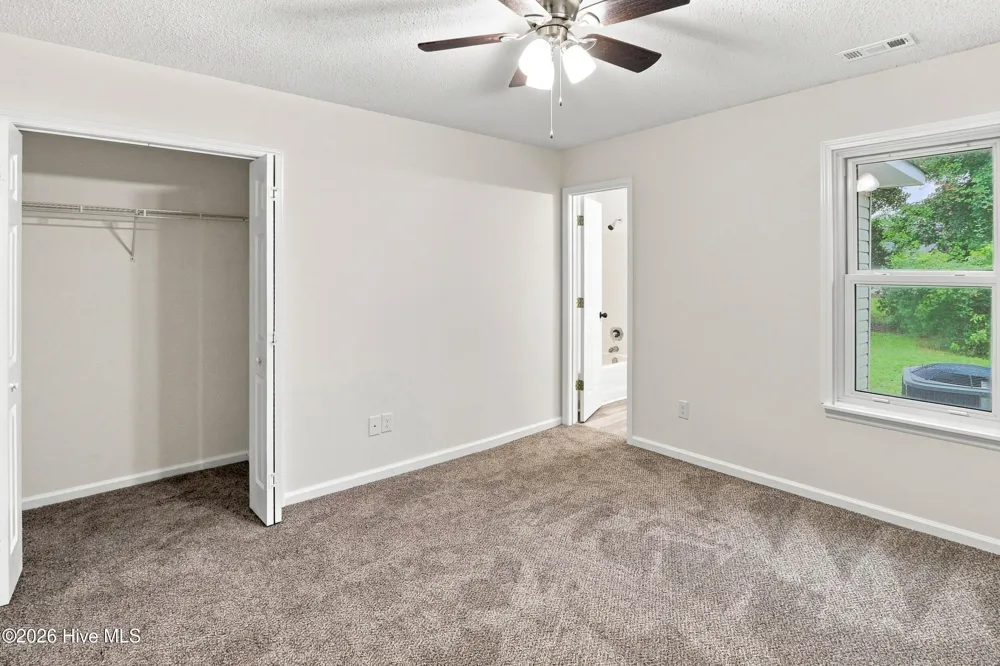 125 Live Oak Court Midway Park, NC 28544