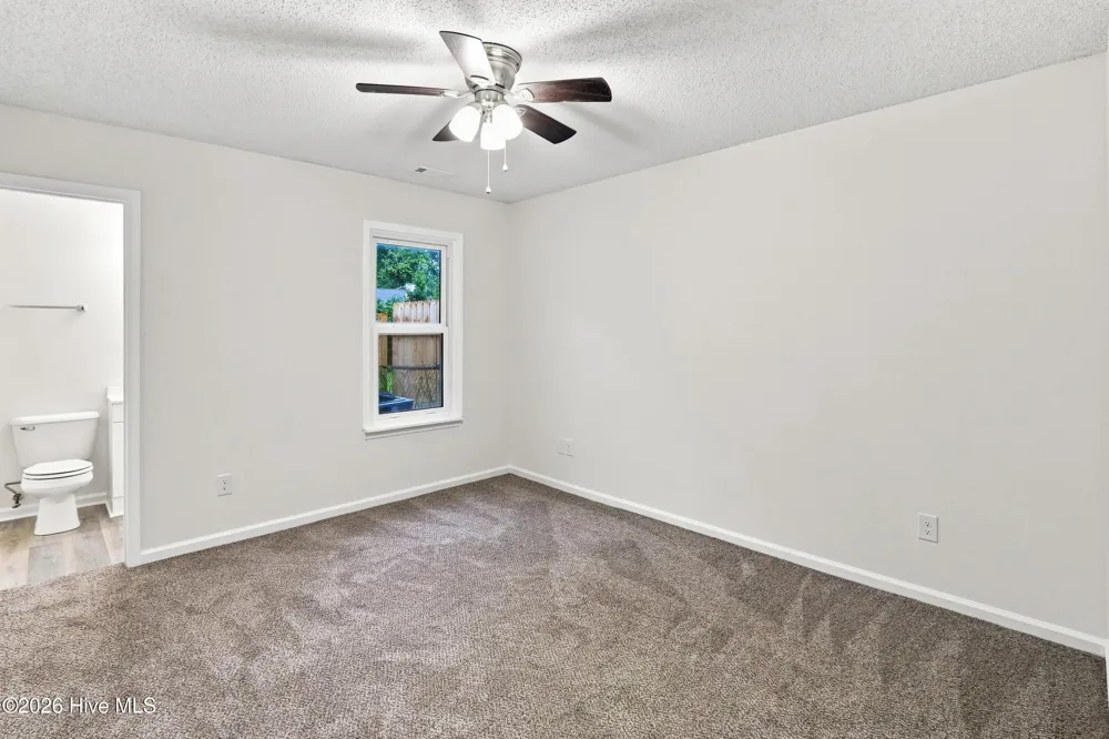 125 Live Oak Court Midway Park, NC 28544