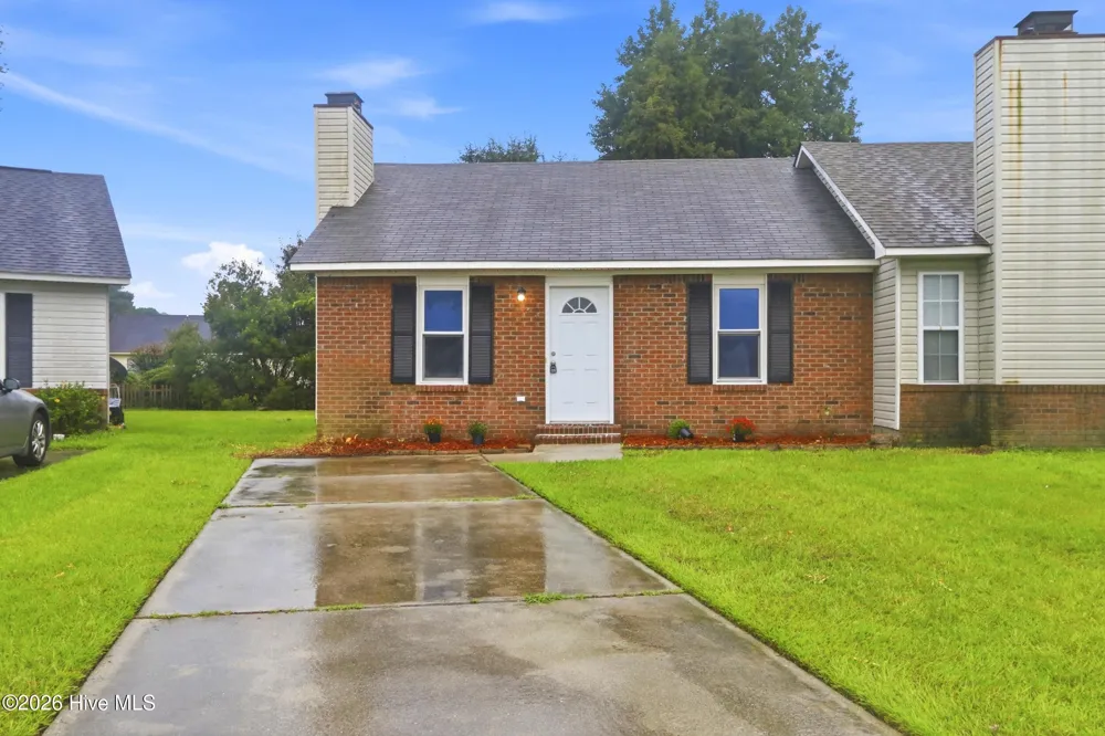125 Live Oak Court Midway Park, NC 28544