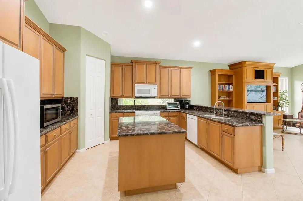 8855 Majorca Bay Drive Lake Worth, FL 33467