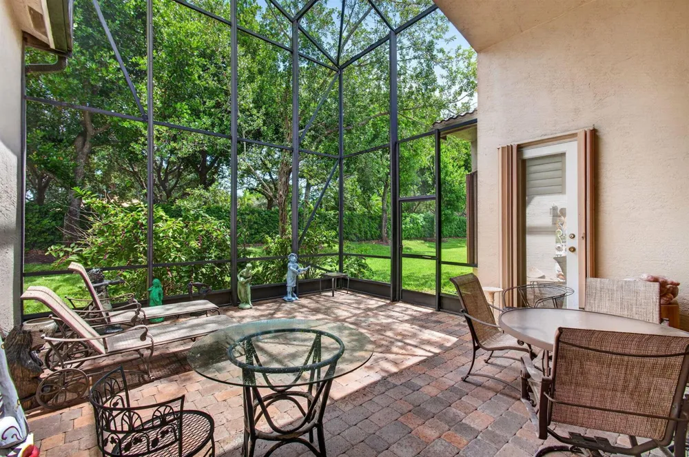 8855 Majorca Bay Drive Lake Worth, FL 33467