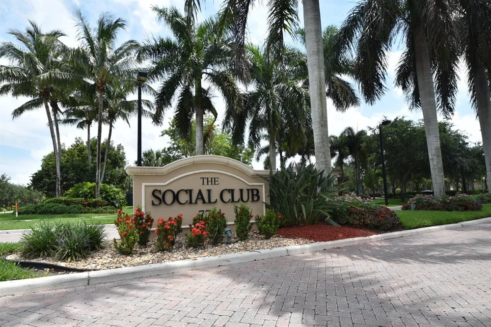 8855 Majorca Bay Drive Lake Worth, FL 33467