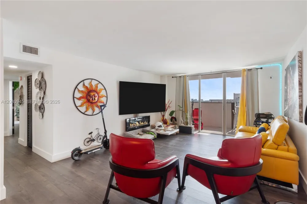 2780 NE 183rd St #2114 Aventura, FL 33160