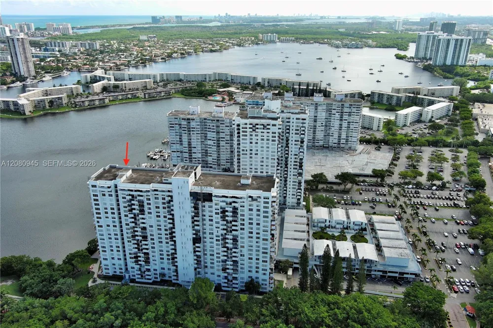2780 NE 183rd St #2114 Aventura, FL 33160