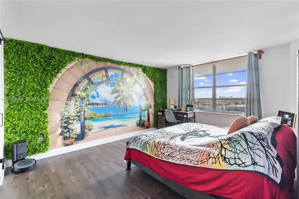 2780 NE 183rd St #2114 Aventura, FL 33160