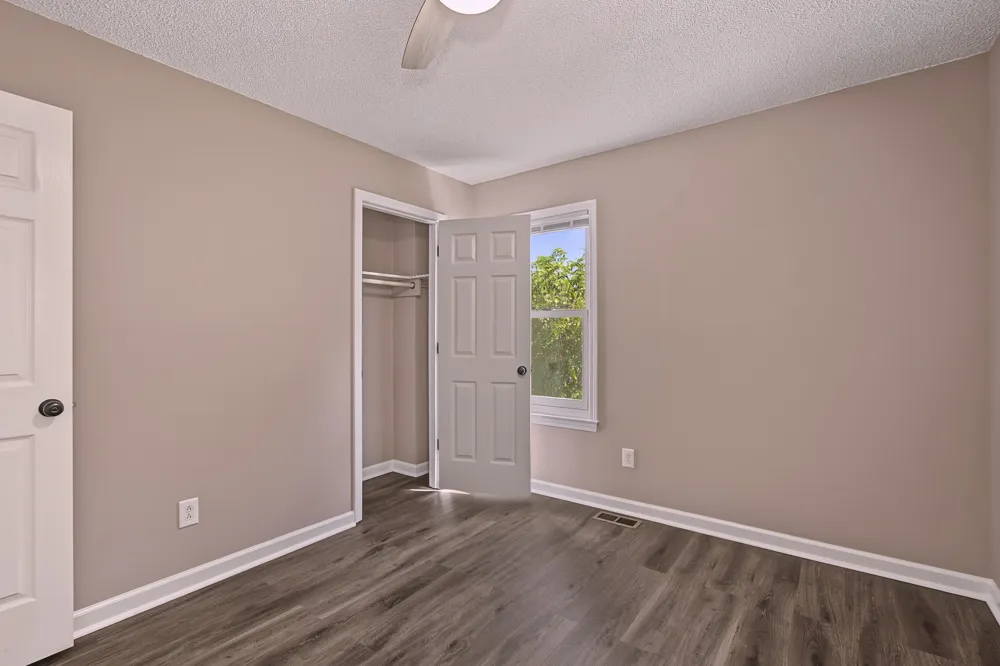 3418 Poplar Hill Clarksville, TN 37043