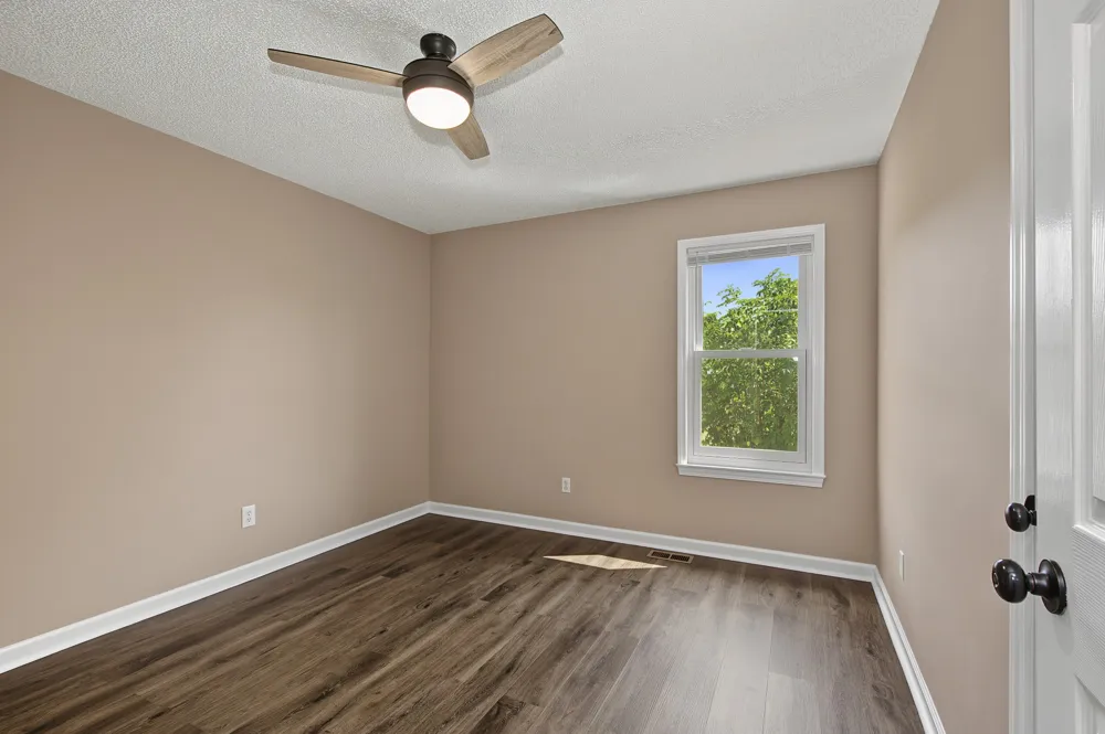 3418 Poplar Hill Clarksville, TN 37043
