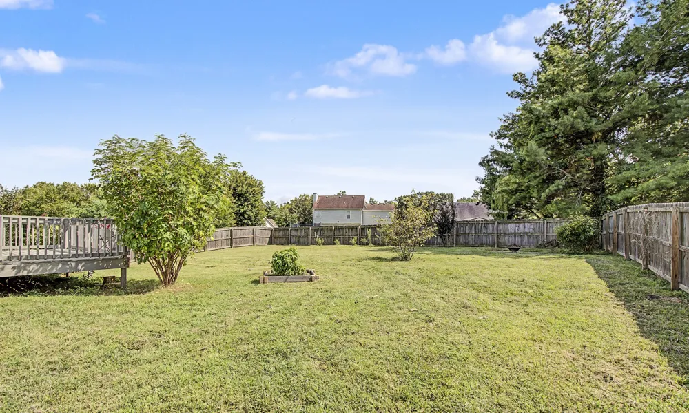 3418 Poplar Hill Clarksville, TN 37043
