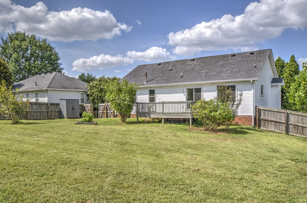 3418 Poplar Hill Clarksville, TN 37043