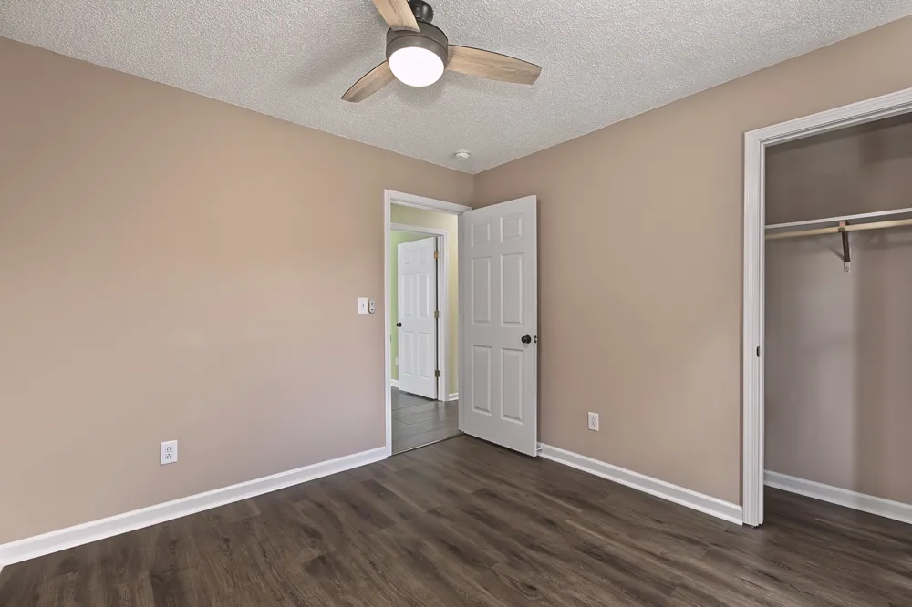 3418 Poplar Hill Clarksville, TN 37043