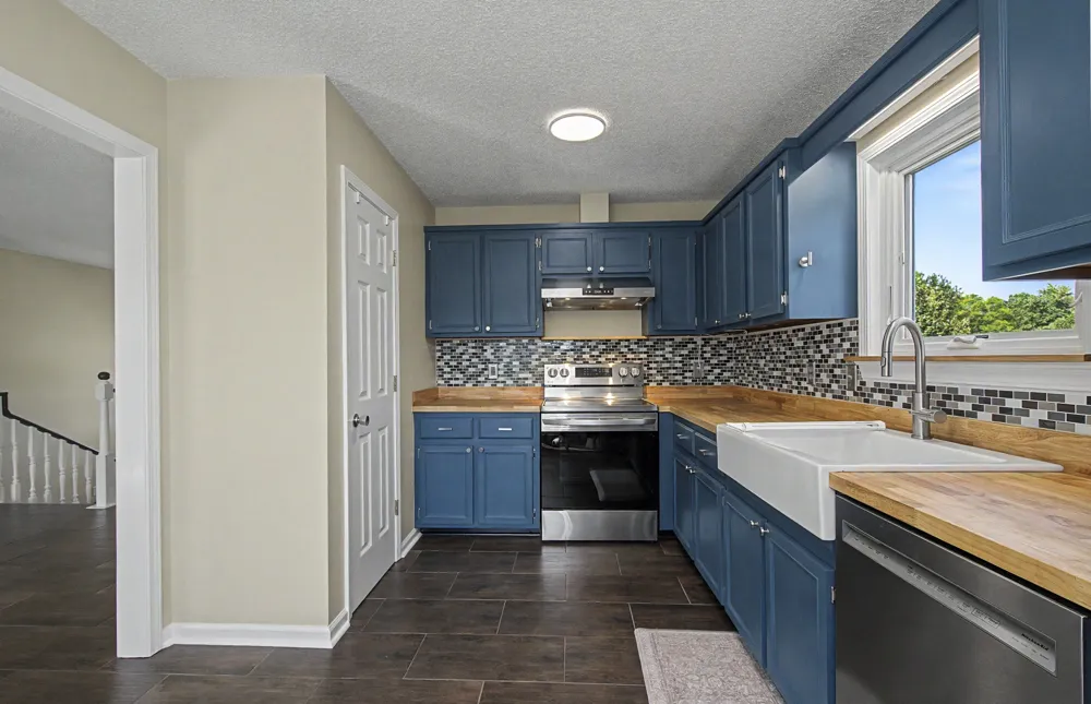 3418 Poplar Hill Clarksville, TN 37043