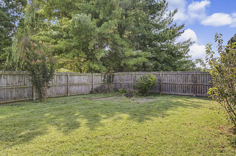3418 Poplar Hill Clarksville, TN 37043