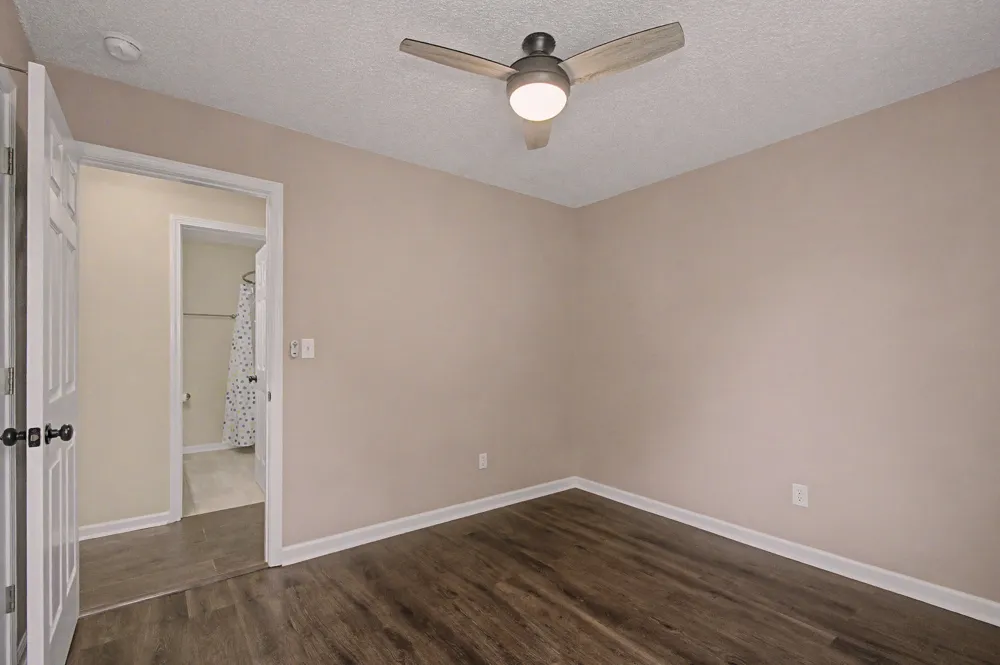 3418 Poplar Hill Clarksville, TN 37043