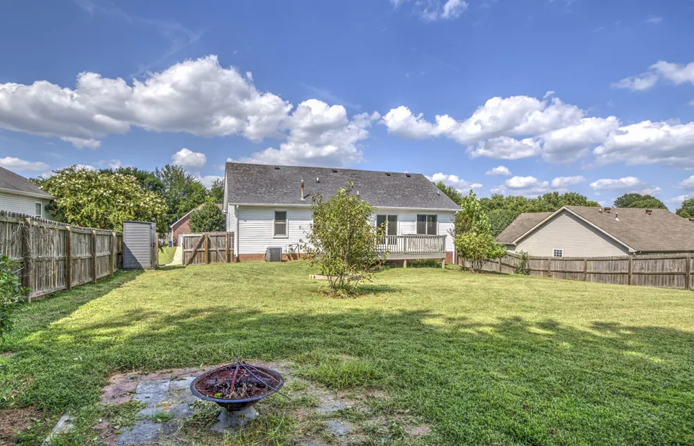 3418 Poplar Hill Clarksville, TN 37043