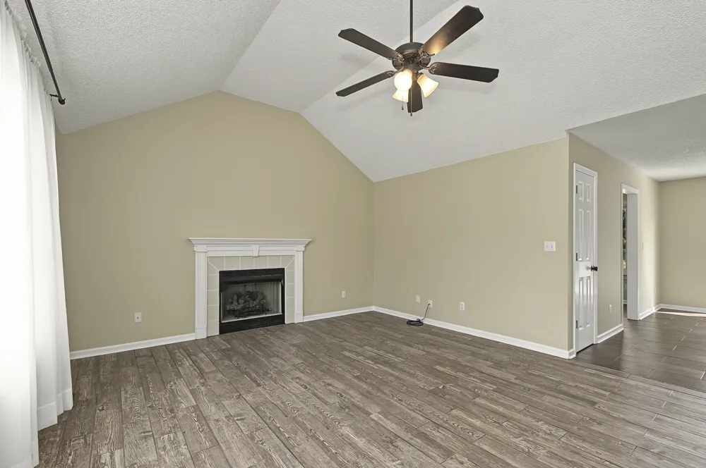 3418 Poplar Hill Clarksville, TN 37043
