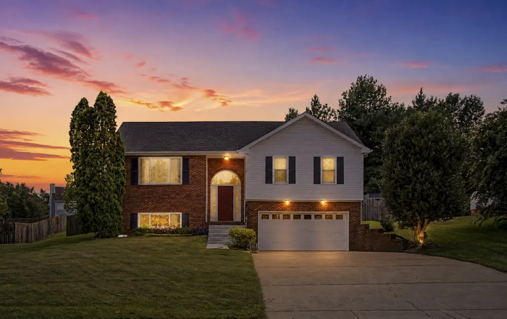 3418 Poplar Hill Clarksville, TN 37043
