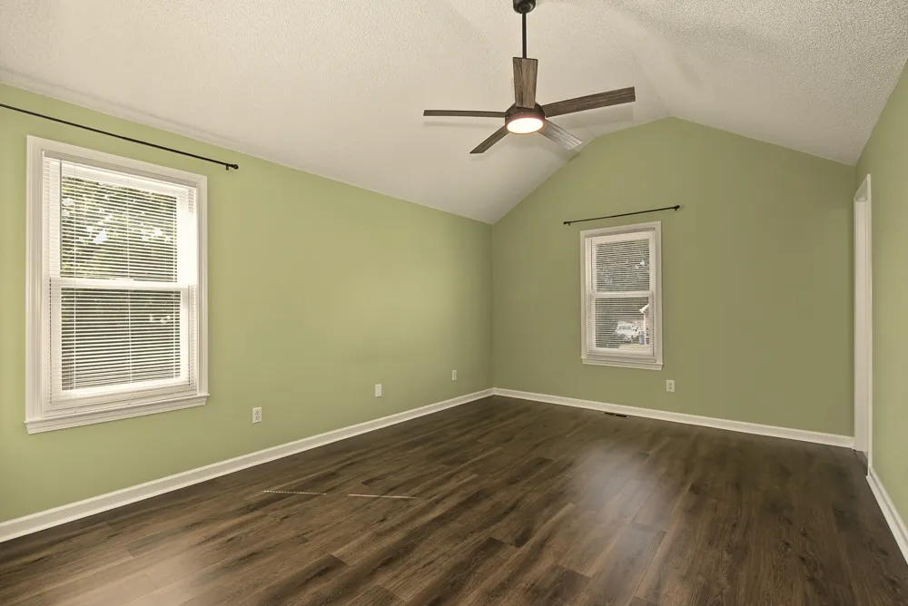 3418 Poplar Hill Clarksville, TN 37043