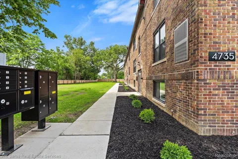 4735 Rohns #1B Street