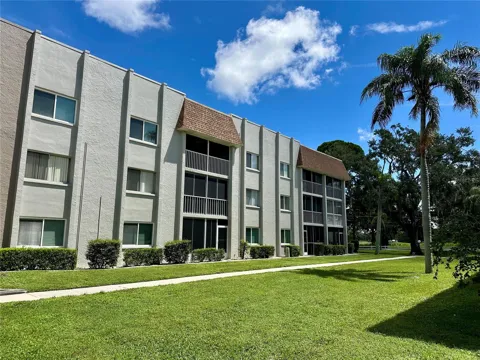 1330 GLEN OAKS DRIVE E #370D