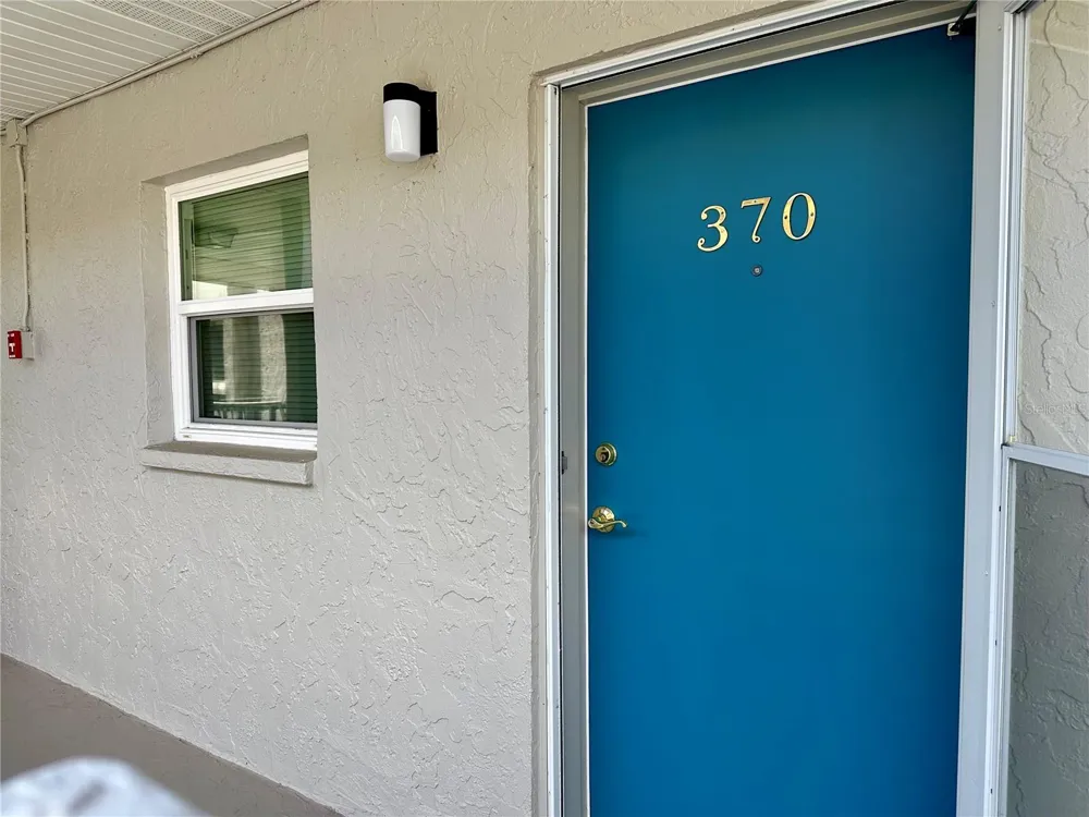 1330 GLEN OAKS DRIVE E #370D Sarasota, FL 34232