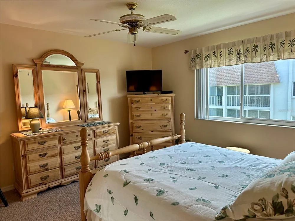 1330 GLEN OAKS DRIVE E #370D Sarasota, FL 34232