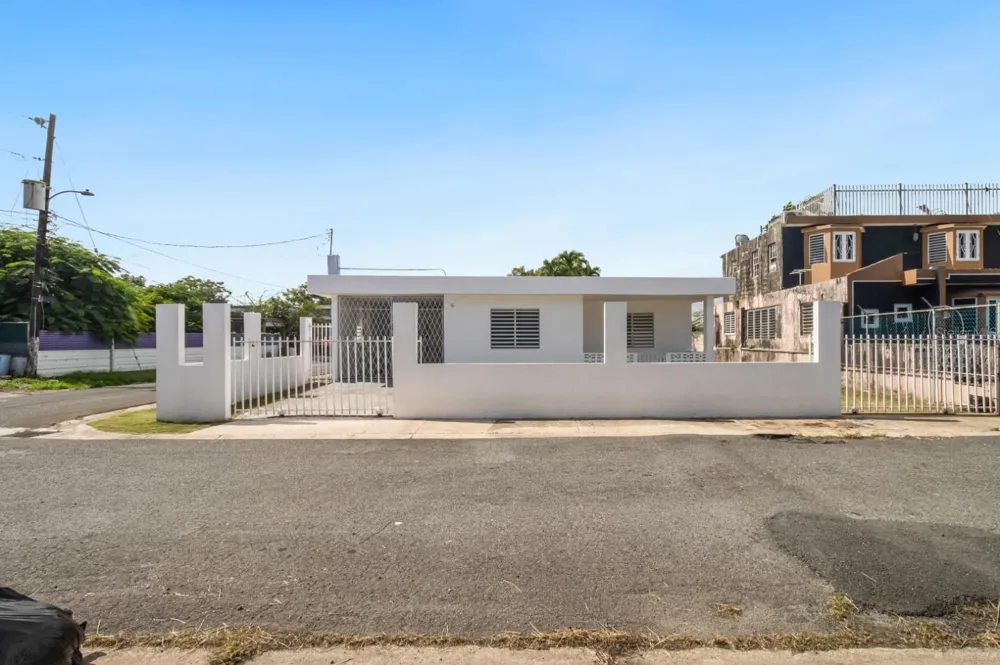 3 URB. TOAVILLE #10 Toa Baja, PR 00949