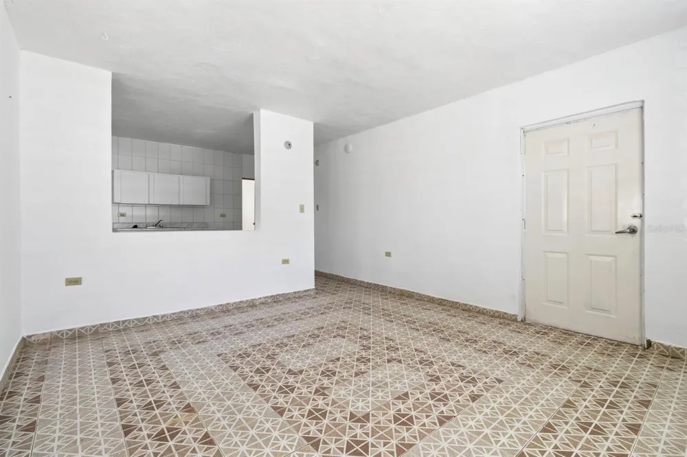 3 URB. TOAVILLE #10 Toa Baja, PR 00949