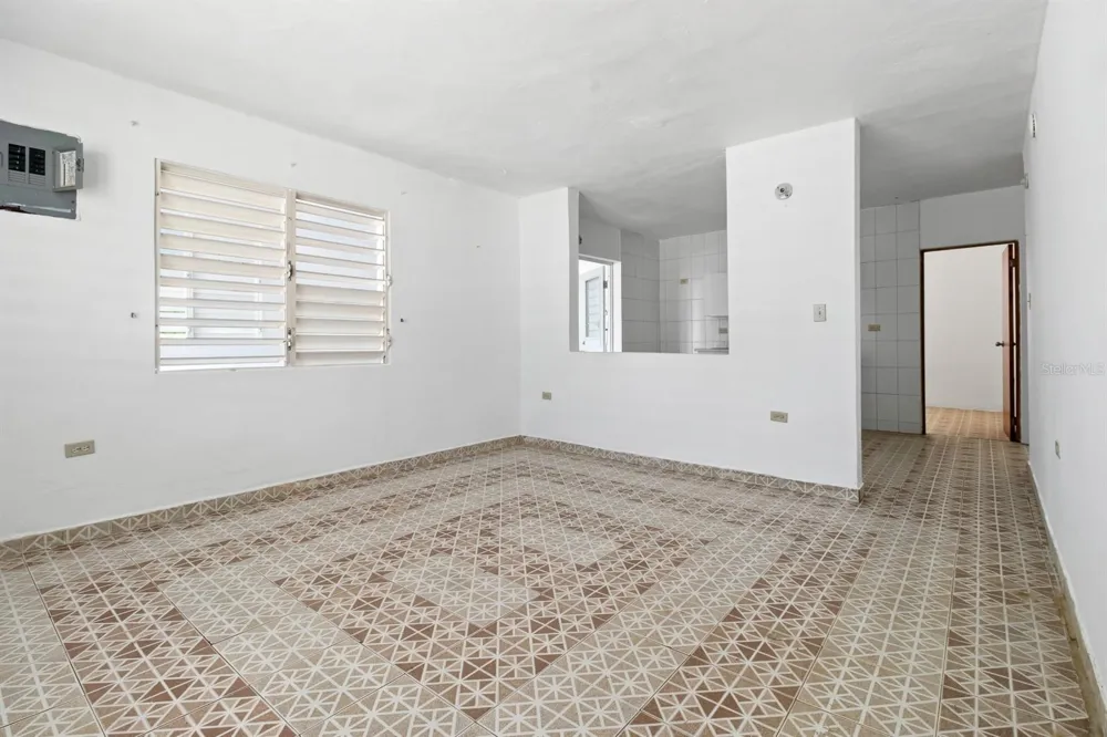 3 URB. TOAVILLE #10 Toa Baja, PR 00949