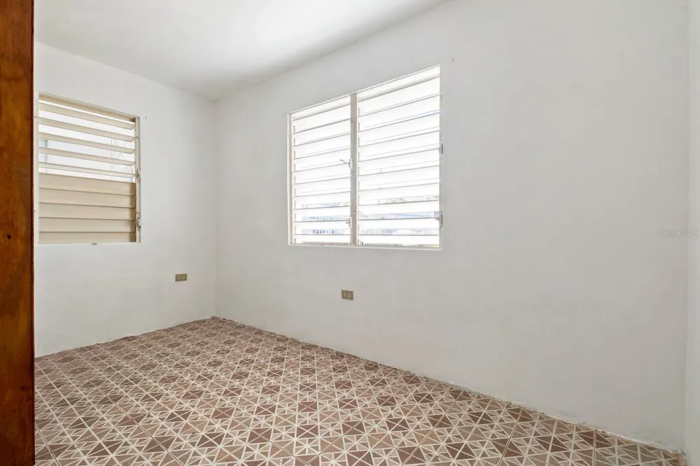 3 URB. TOAVILLE #10 Toa Baja, PR 00949