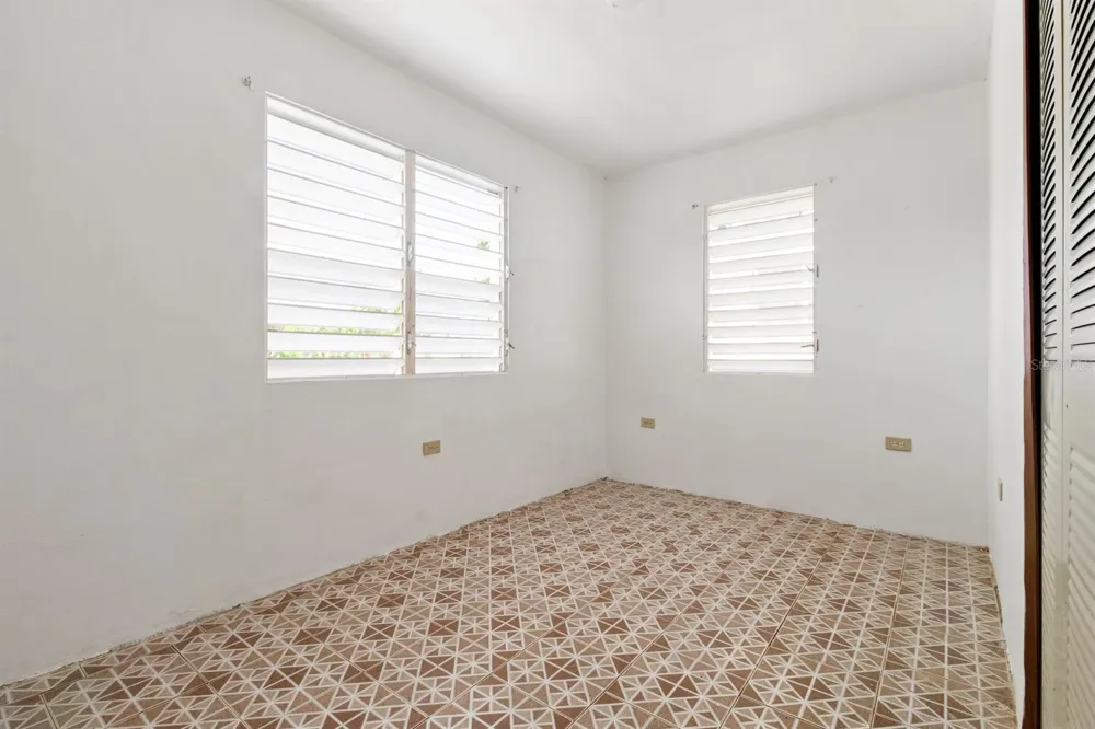 3 URB. TOAVILLE #10 Toa Baja, PR 00949