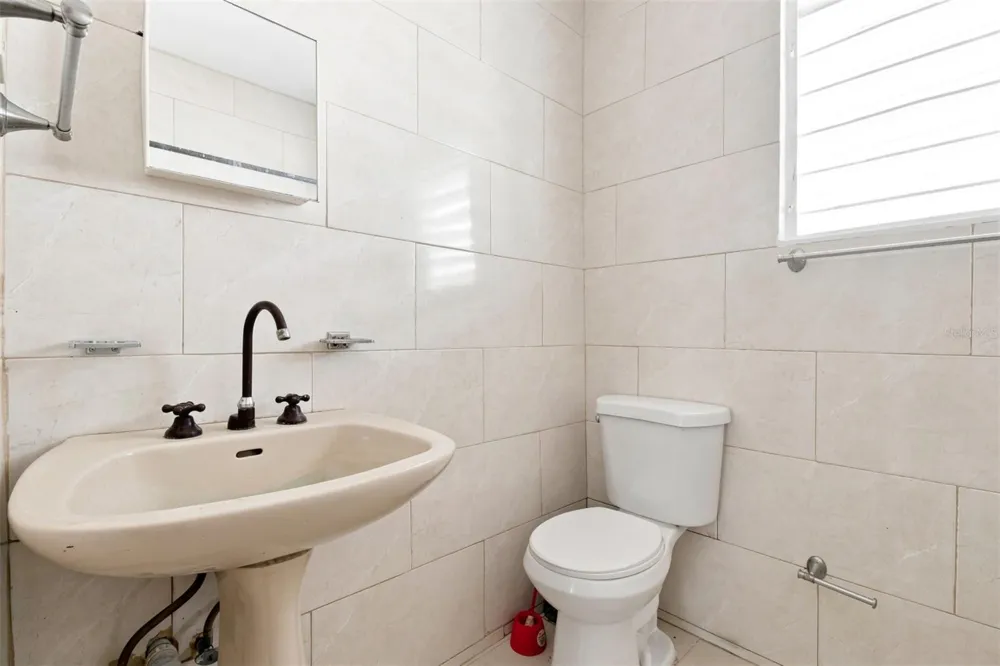 3 URB. TOAVILLE #10 Toa Baja, PR 00949