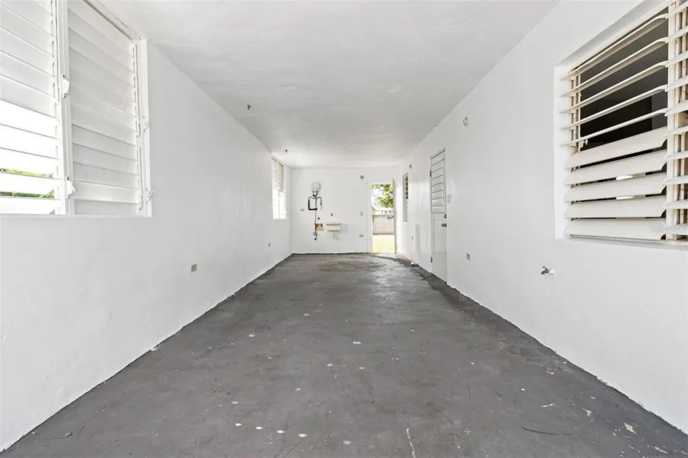 3 URB. TOAVILLE #10 Toa Baja, PR 00949