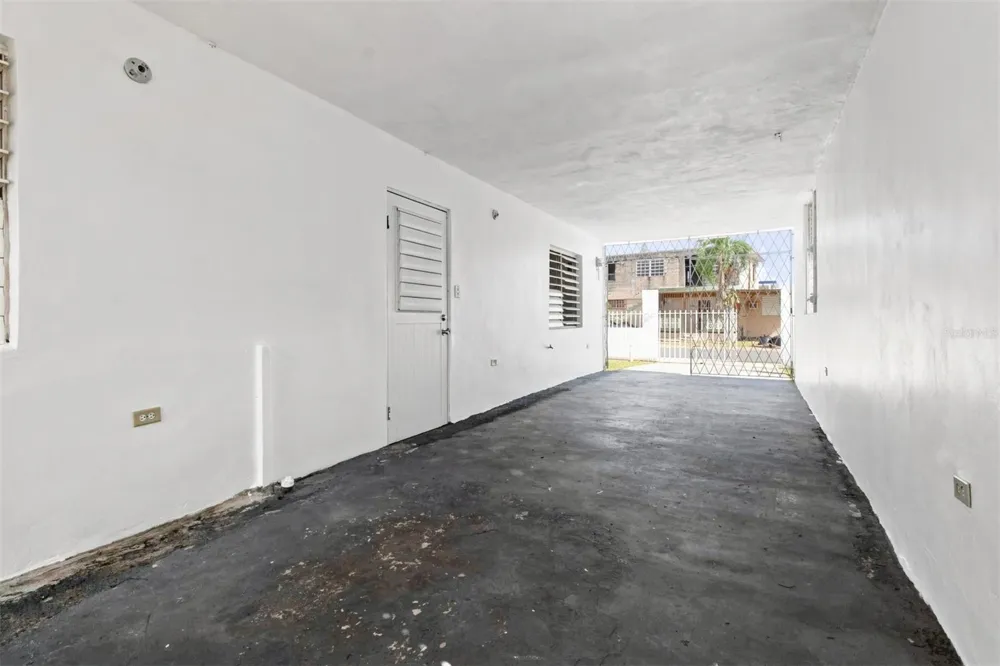 3 URB. TOAVILLE #10 Toa Baja, PR 00949